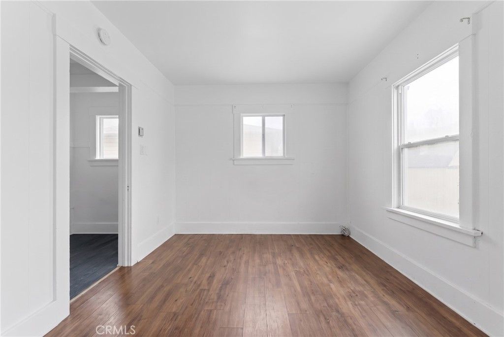 Image 5 of property listing at 1107 Mahanna, Long Beach, CA 90813