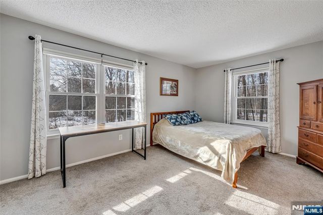 430 Poets Way 430, Mahwah, NJ 07430