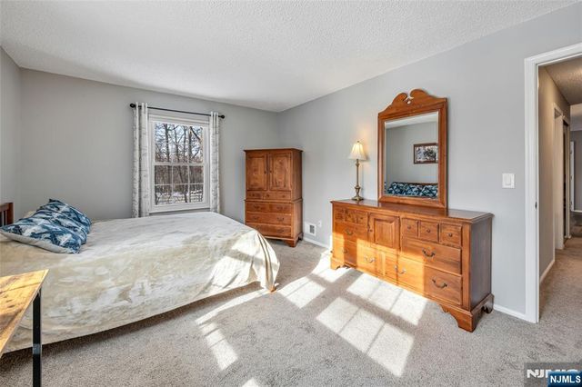 430 Poets Way 430, Mahwah, NJ 07430