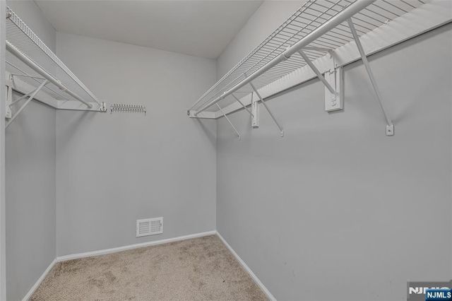 430 Poets Way 430, Mahwah, NJ 07430