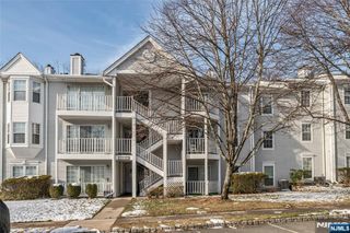 430 Poets Way 430, Mahwah, NJ 07430