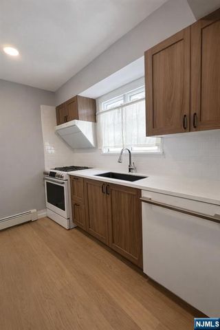 122 Dean Drive 1, Tenafly, NJ 07670