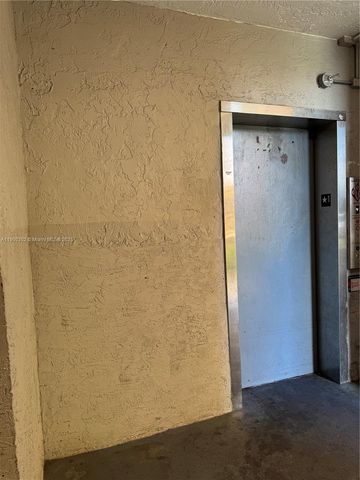 3710 NW 21st St 114, Lauderdale Lakes, FL 33311