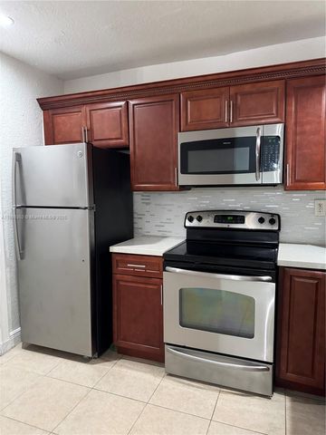 3710 NW 21st St 114, Lauderdale Lakes, FL 33311