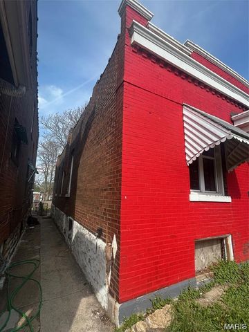 3425 Minnesota Avenue, St Louis, MO 63118