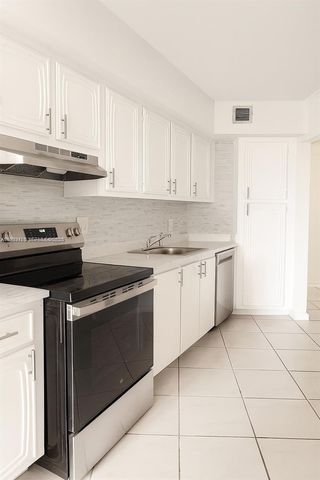 6921 Environ Blvd 6R, Lauderhill, FL 33319