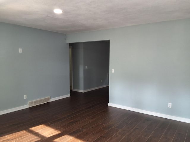 5637 Emerson Avenue N, Brooklyn Center, MN 55430