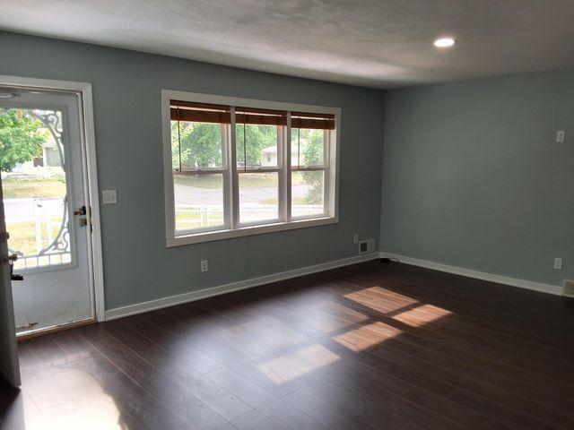 5637 Emerson Avenue N, Brooklyn Center, MN 55430