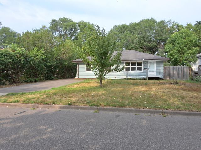 5637 Emerson Avenue N, Brooklyn Center, MN 55430