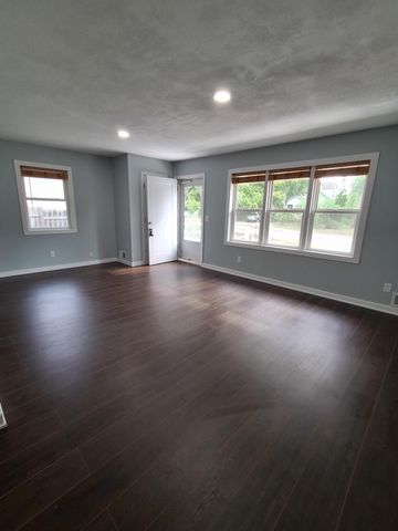 5637 Emerson Avenue N, Brooklyn Center, MN 55430