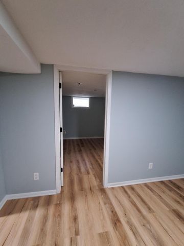 5637 Emerson Avenue N, Brooklyn Center, MN 55430