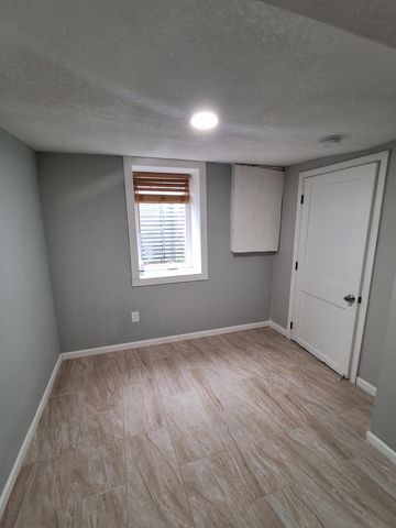 5637 Emerson Avenue N, Brooklyn Center, MN 55430
