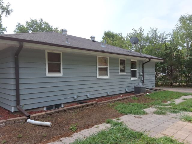 5637 Emerson Avenue N, Brooklyn Center, MN 55430