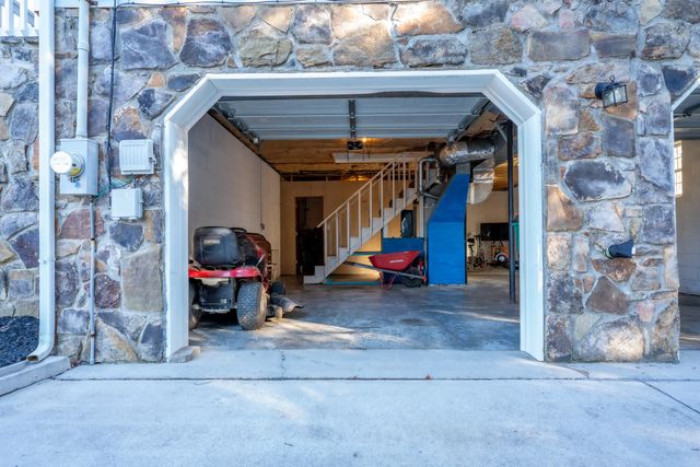 49 W Pine Drive, Ringgold, GA 30736