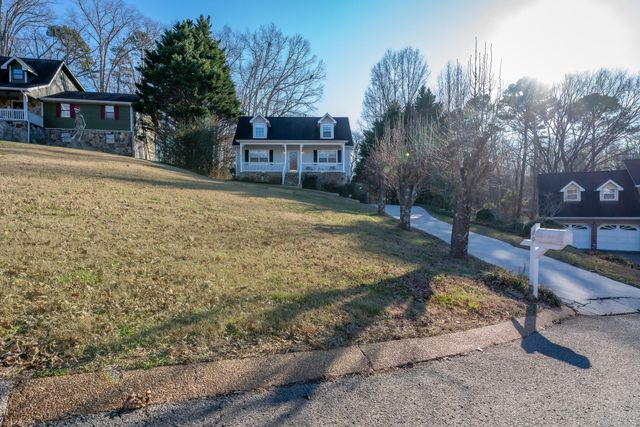 49 W Pine Drive, Ringgold, GA 30736