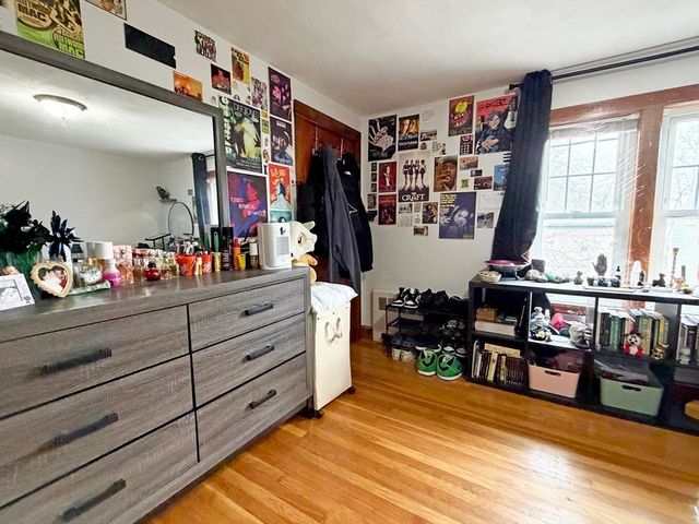 75-77 Dale St 77, Waltham, MA 02451