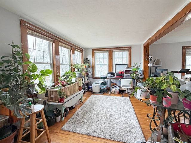 75-77 Dale St 77, Waltham, MA 02451
