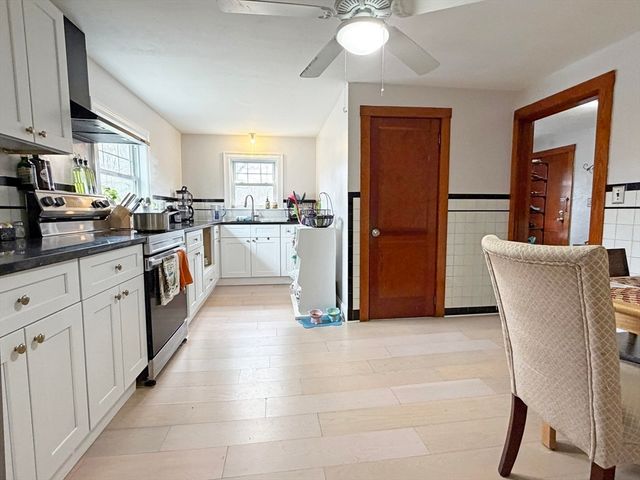 75-77 Dale St 77, Waltham, MA 02451