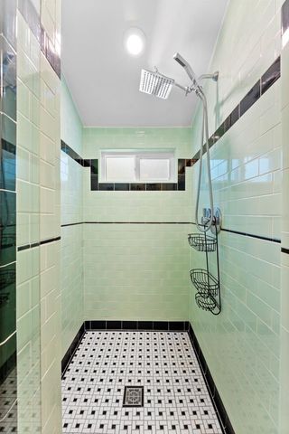 802 W CORAL STREET, Tampa, FL 33602