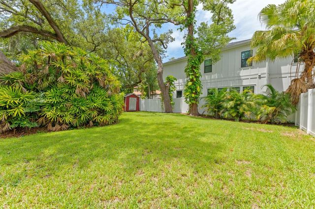 802 W CORAL STREET, Tampa, FL 33602
