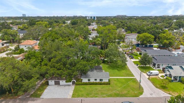 802 W CORAL STREET, Tampa, FL 33602
