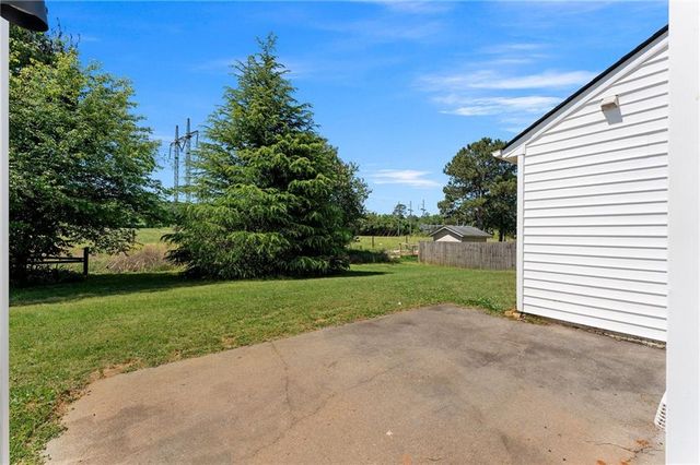 20 Mallet Pointe NE, Cartersville, GA 30121