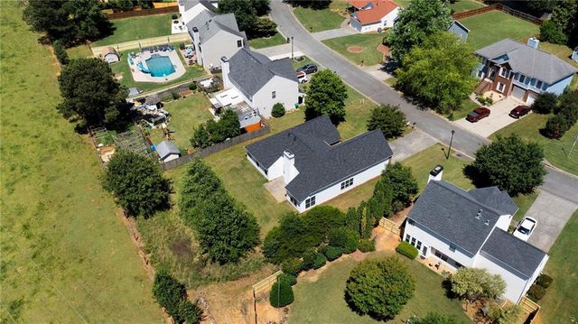 20 Mallet Pointe NE, Cartersville, GA 30121