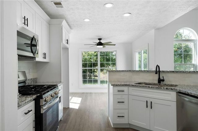 20 Mallet Pointe NE, Cartersville, GA 30121