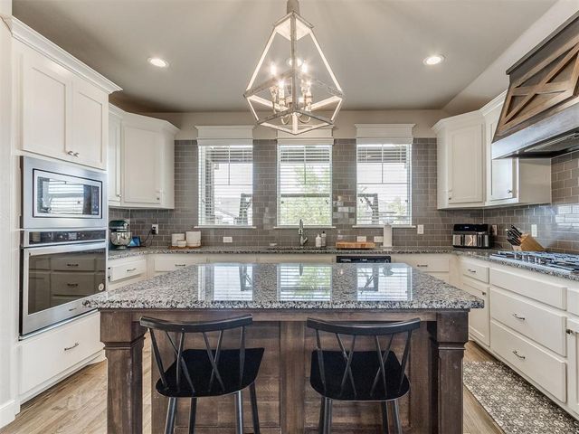 8216 NW 152nd Terrace, Edmond, OK 73013