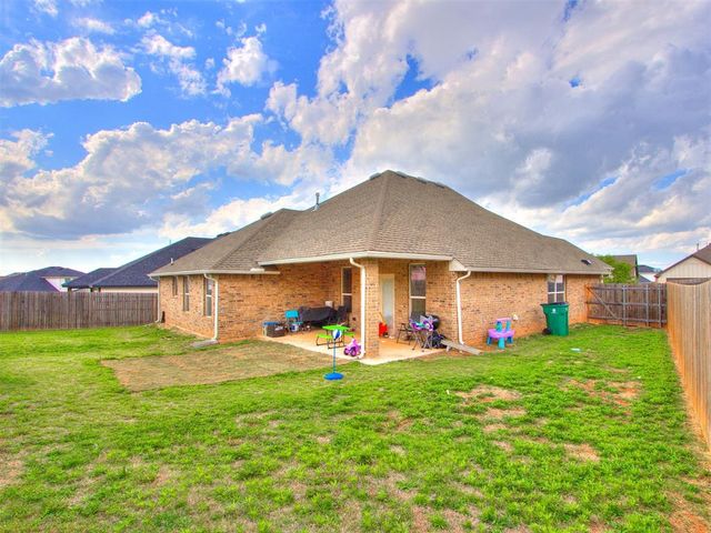 8216 NW 152nd Terrace, Edmond, OK 73013