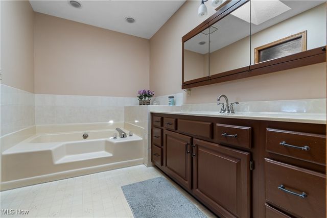 1760 Cadbury Street NW, Massillon, OH 44646