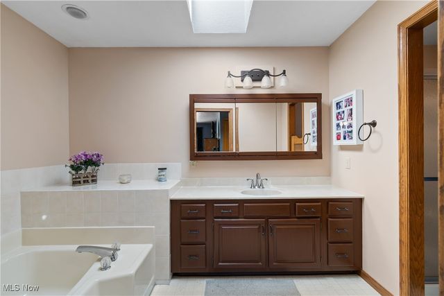 1760 Cadbury Street NW, Massillon, OH 44646