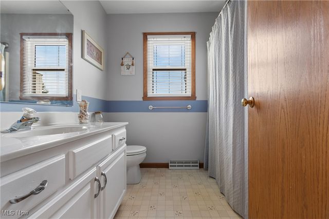 1760 Cadbury Street NW, Massillon, OH 44646