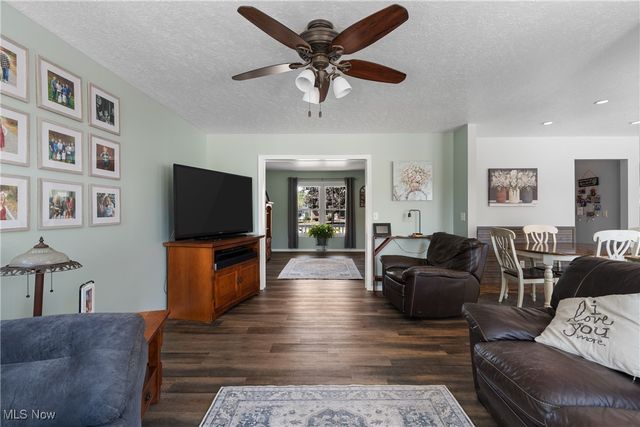 1760 Cadbury Street NW, Massillon, OH 44646