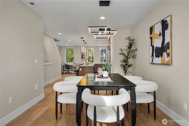 539 NW Juniper Street, Issaquah, WA 98027