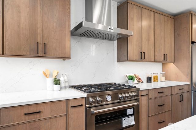 539 NW Juniper Street, Issaquah, WA 98027