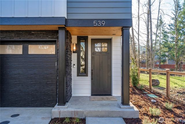 539 NW Juniper Street, Issaquah, WA 98027