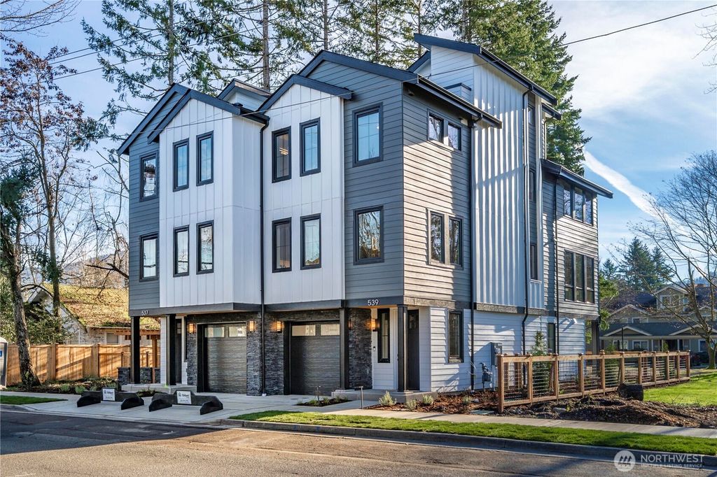 539 NW Juniper Street, Issaquah, WA 98027