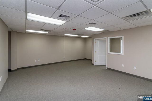 555 Goffle Road 108, Ridgewood, NJ 07450