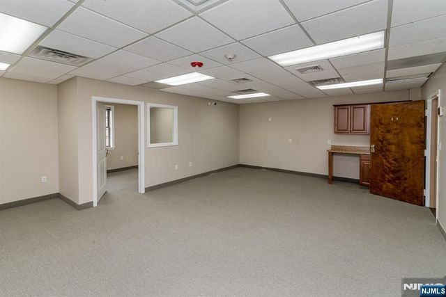 555 Goffle Road 108, Ridgewood, NJ 07450