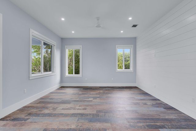 124 Venetian Way, Upper Matecumbe Key Islamorada, FL 33036