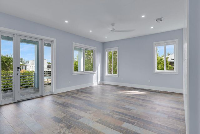 124 Venetian Way, Upper Matecumbe Key Islamorada, FL 33036