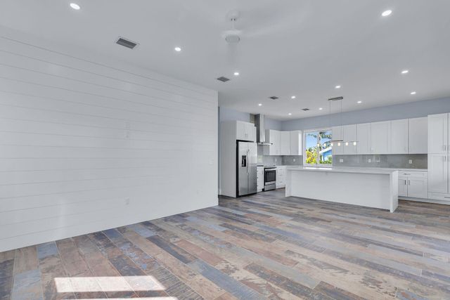 124 Venetian Way, Upper Matecumbe Key Islamorada, FL 33036