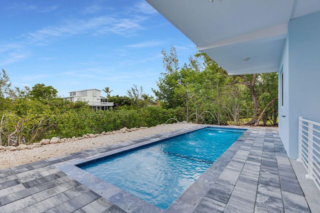 124 Venetian Way, Upper Matecumbe Key Islamorada, FL 33036