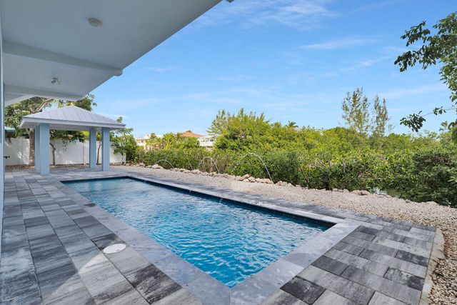124 Venetian Way, Upper Matecumbe Key Islamorada, FL 33036