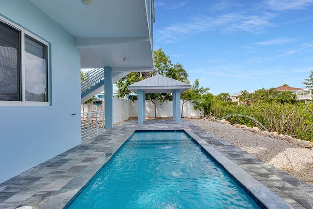124 Venetian Way, Upper Matecumbe Key Islamorada, FL 33036