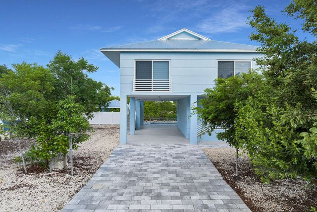 124 Venetian Way, Upper Matecumbe Key Islamorada, FL 33036
