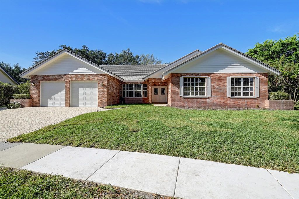 4640 NW 28th Way, Boca Raton, FL 33434