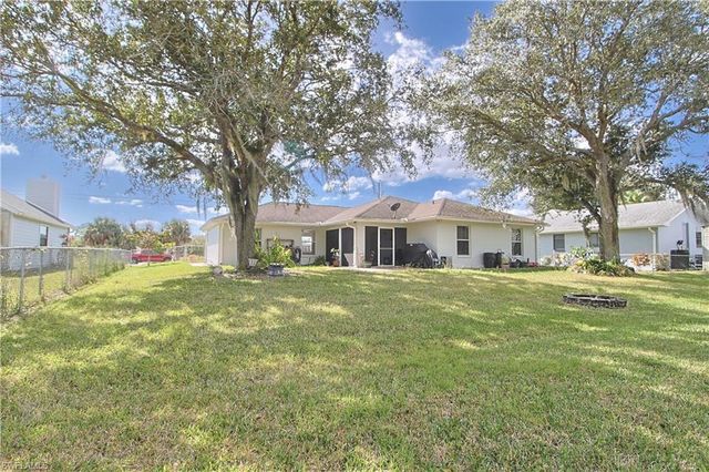 11407 Rabun Gap DR, North Fort Myers, FL 33917