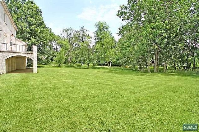 6 Quail Run, Warren, NJ 07059